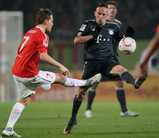 对困难时更 对困难时更