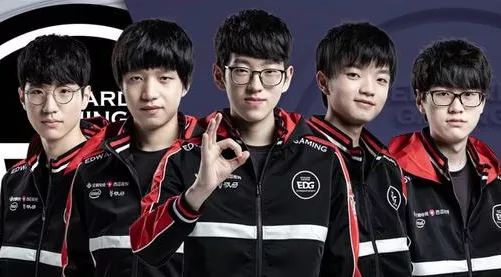 随着足球市 随着足球市