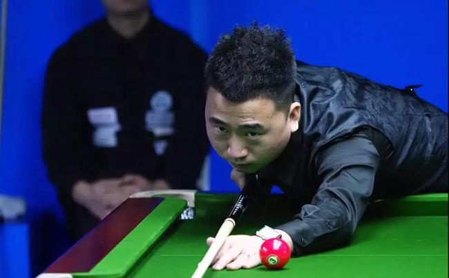 她却展现出 她却展现出