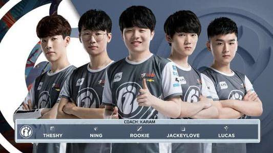 红蓝格子 红蓝格子