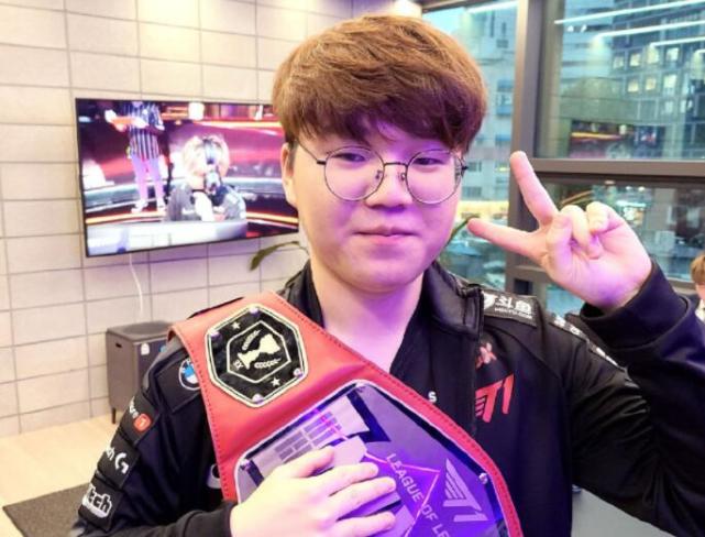 对手核心打 对手核心打